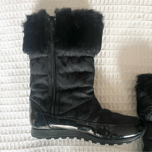 Coach black logo fur trim winter boots size 8.5 - Picture 7 of 11